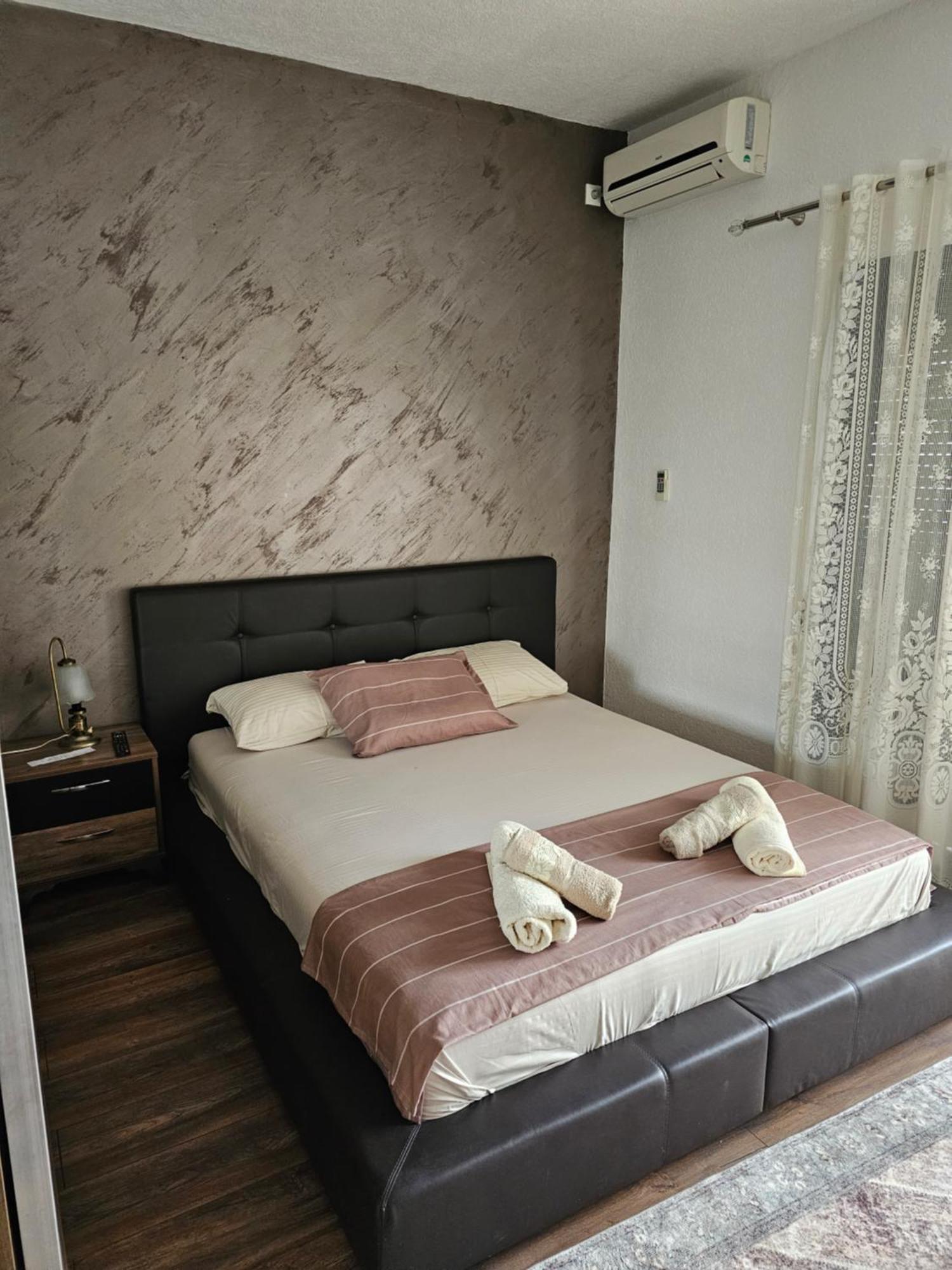 Apartments Ishmi In Center Of Ulcinj Quarto foto
